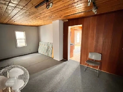 multiple rooms  for rent