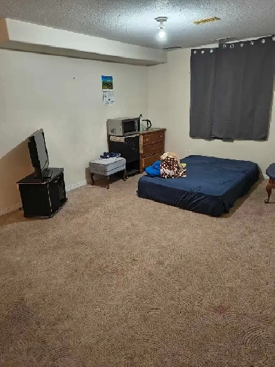 Large room for Rent