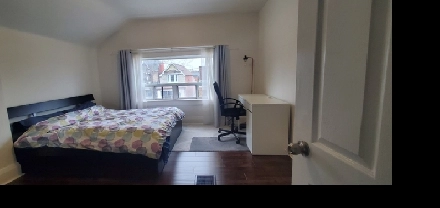 Bright master bedroom for rent from April 15 - woman only Image# 5