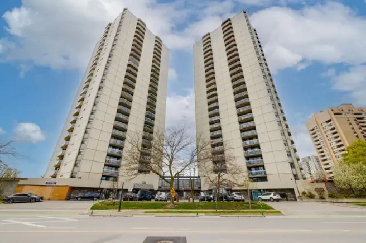 Just Listed - 2 Bedroom, 2 Bathroom Condo - Downtown London