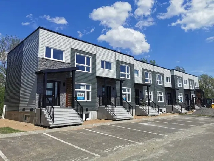 MAISON EN RANGÉE À VENDRE - L'ANGE-GARDIEN - QUÉBEC