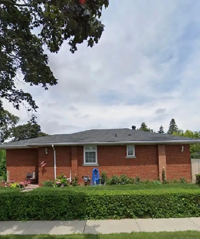 Scarborough-Large Furnished Room with Attached Private Bathroom Image# 2