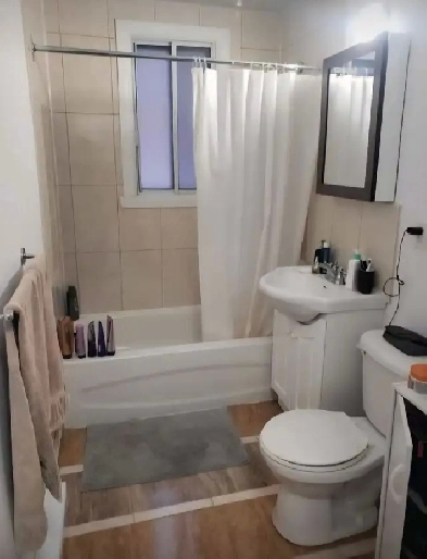 Grand 4 au coeur de NDG  Big 4 in the hart of NDG  Monckland