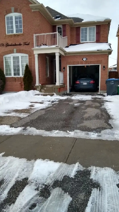 BASEMENT ONE BEDROOM APARTMENT IN BRAMPTON