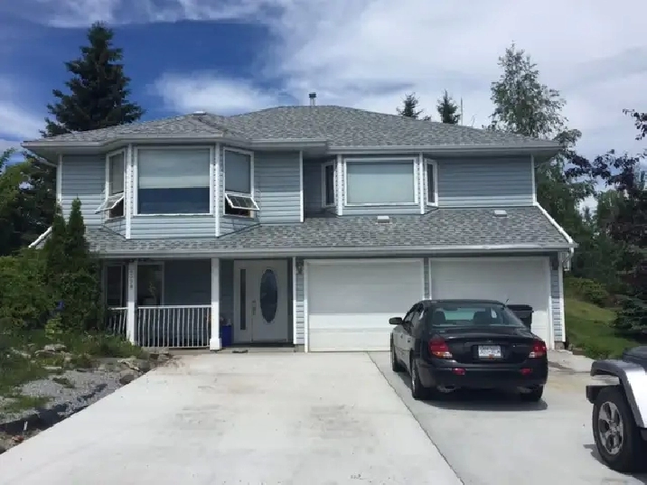 Bright and Beautiful 4-Bedroom   Office Single House for Rent