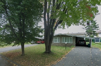 3 Bed  Main floor plus basment  Bangalow -Altavista/Canterbury Image# 1