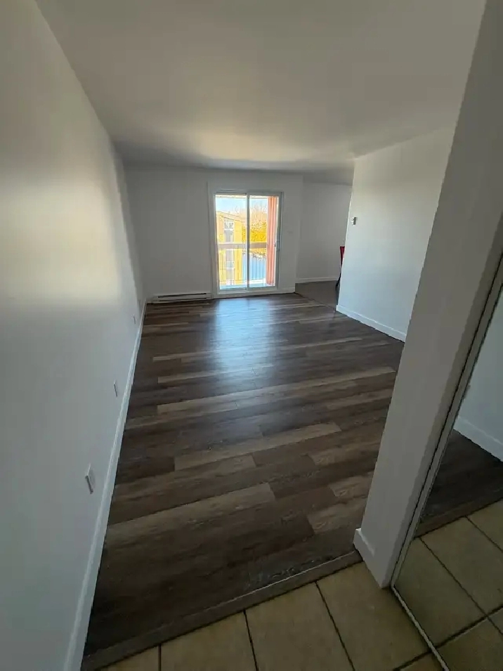 4 1/2, rénové, juillet, Carrefour Charlesbourg