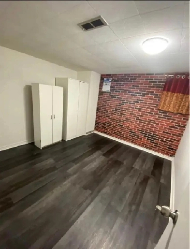 TWO ROOMS FOR RENT – SEMI BASEMENT – UTILITIES INCLUDED Image# 1