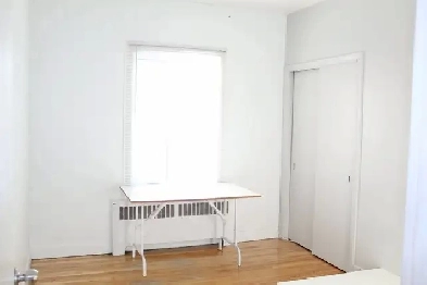 Voisin Cégep Garneau pour étudiante non fumeuse, 1er juillet Image# 1