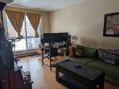 4 1/2 A Louer Laval Image# 1