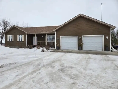 Country Living on 5.0 Acres – $649,900 Image# 5