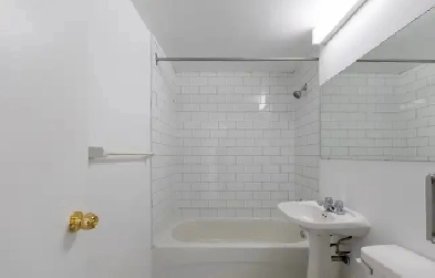 Lease Takeover – Rent Controlled Unit Near Downtown Image# 1