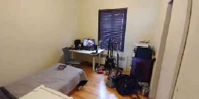 1er juillet près Cégep Ste-Foy,St.Lawrence et Université