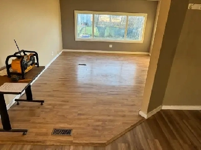 Large Renovated 3 Bedroom Mobile Home. Pet Friendly! Image# 1