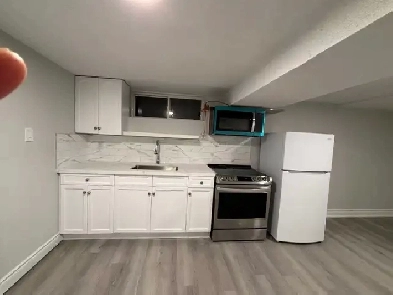 Bachelor Basement Apartment At Bayview/Major Mackenzie Image# 1