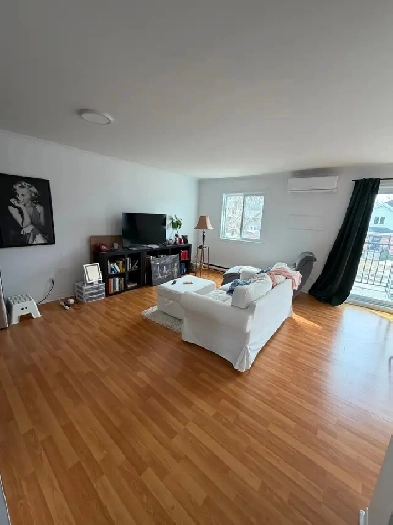 4 ½ à louer au 2è étage 1245$/mois, Otterburn Park Image# 1