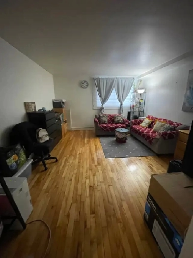 Grand 4 12  louer sur Souart  CDN demi soussol