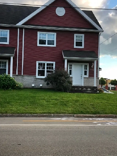Jumelé à louer Neufchatel 3 chambres avec piscine