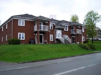 4 1/2 à louer à ROCK FOREST Image# 1