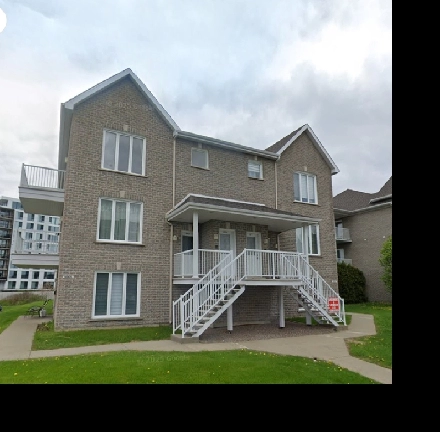 Grand 4 ½ à louer - Lévis (Desjardins) -  418 832-0124