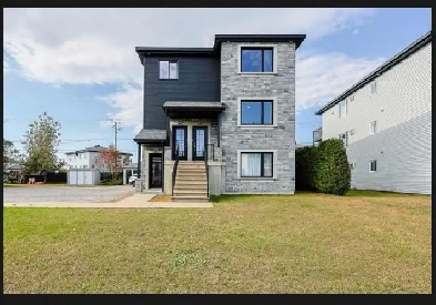 BELLE 4 1/2 À LOUER Image# 1