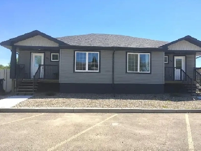 3 BEDROOM, 2 BATHROOM DUPLEX FOR RENT Image# 3