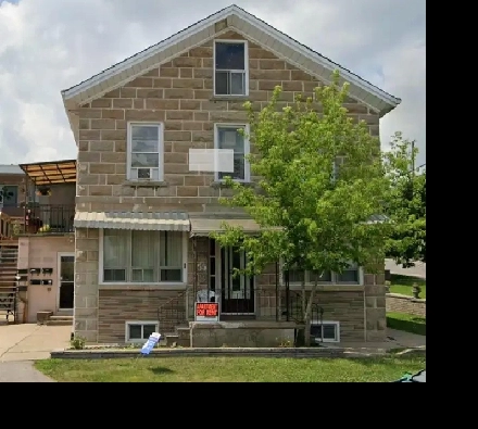 2 BED   1 BATH UNIT IN THOROLD