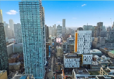 Bright Studio with Stunning City Views 18th Floor Eaton Center