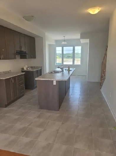 3 1 Bedrooms  Townhouse for rent in Thorold.