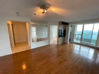 2 Bed   Den Condo  Finch Subway  Parking   Utilities