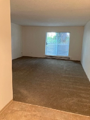 UPPER FERNWOOD VICTORIA 2 BED 1 BATH