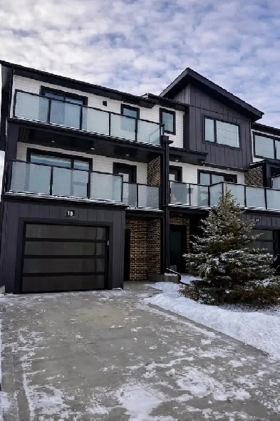 luxury Sylvan Lake townhome