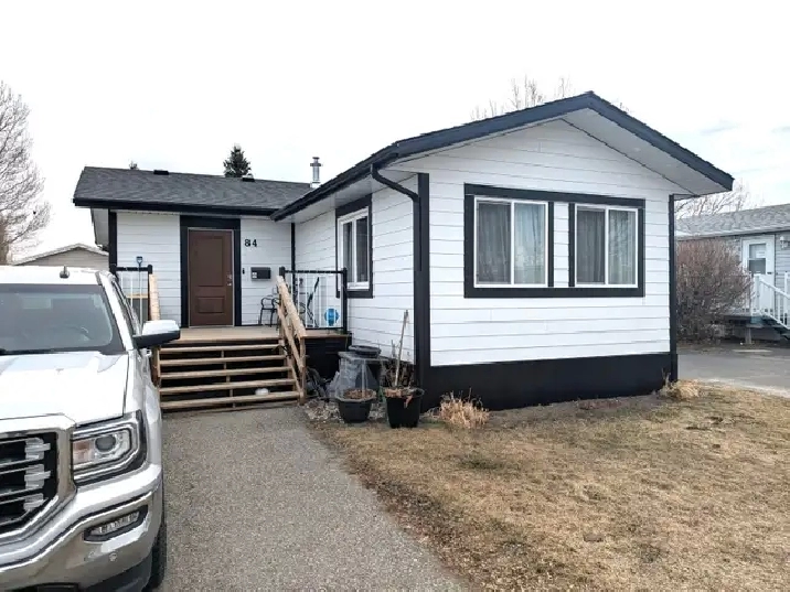 Manufactured Home FOR SALE in Coaldale - Complete Renovation