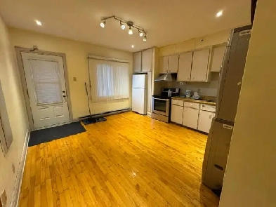 51/2 à louer – 4264 Bellechasse, Montréal, QC Image# 1