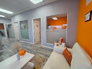Ground Floor Office Suite – 7 Offices – Free Parking – Oshawa