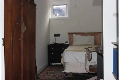 Room 4RENT in the GUILD by the LAKE! Image# 3