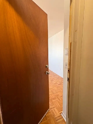 TRES GRAND 4 1/2 à louer à Vimont à Laval Image# 5