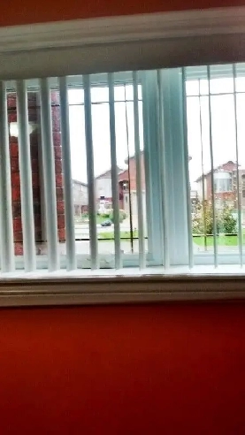 2Bed/1Bath@ Dominion/Ojibway separate entry $1700 close Universi Image# 1