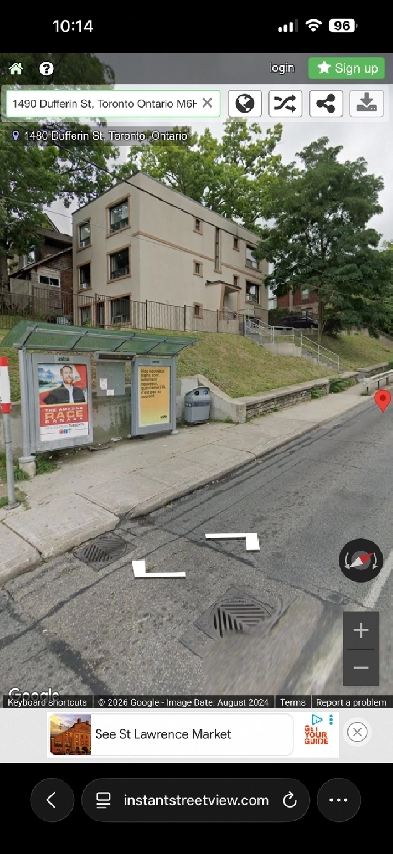 Spacious bachelor studio apartmentcorner Dufferin  Davenport