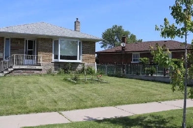 Room for rent , walking distance to Kennedy Subway. Image# 2