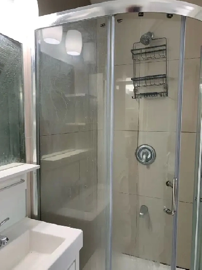 master bedroom with washroom for rent Image# 6