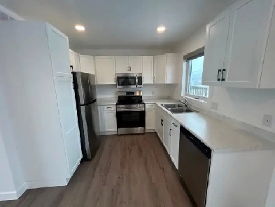 2 Bedroom Townhouse Available! Located In Blumenort! Image# 3