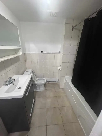 Grande Chambre meublée  moyen/long-terme,  Anjou Image# 2