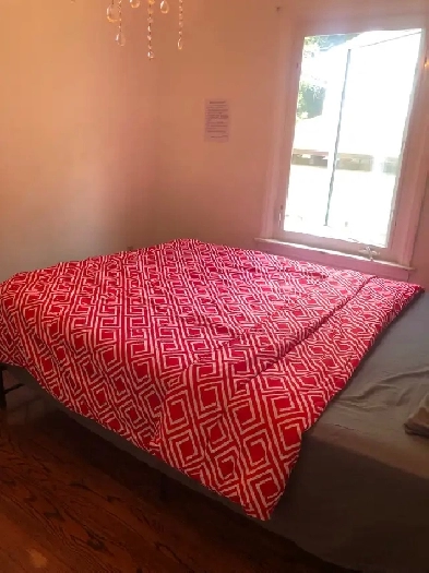 Furnished Room in a Prime Location in Scarborough for Rent Image# 2