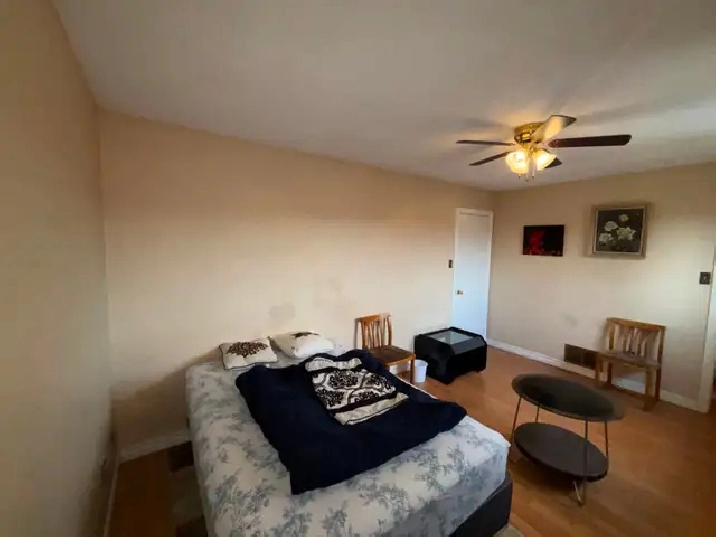 Very cozy large master bedroom for rent