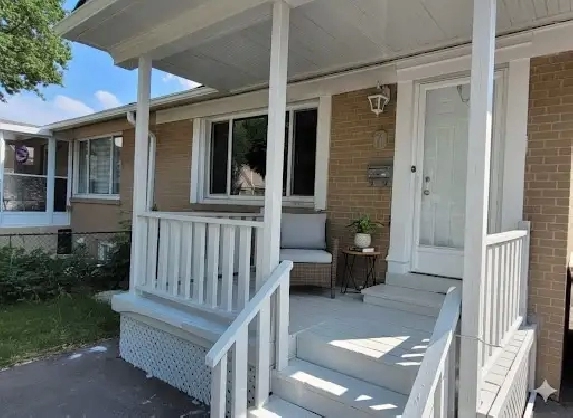 3 bedroom house for rent in Brampton downtown