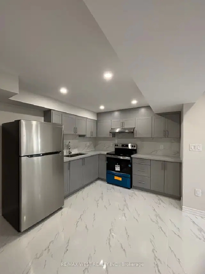 2 bed, 1 bath basement apartment for Rent