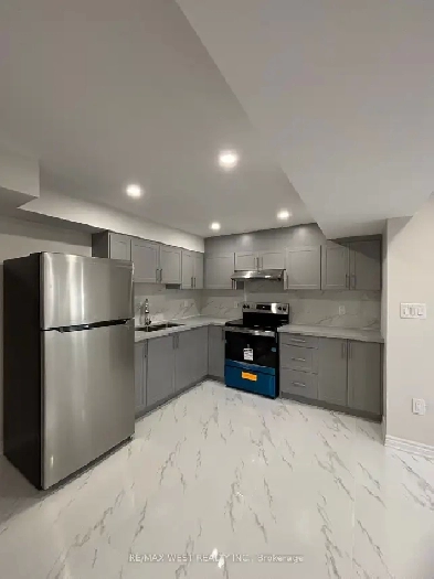 2 bed, 1 bath basement apartment for Rent