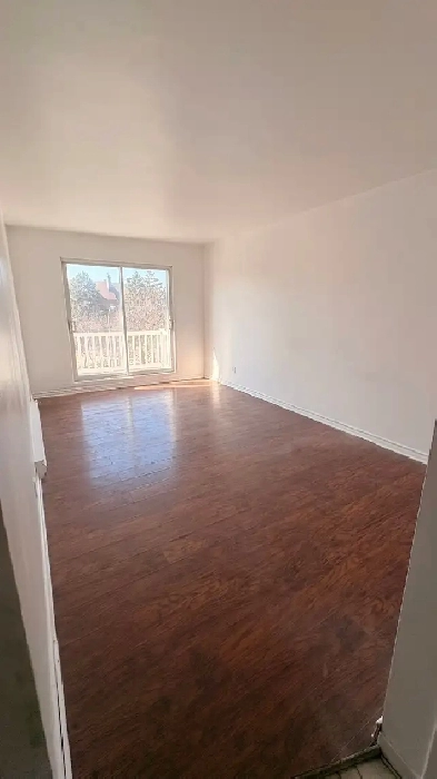 Grand 4 ½ - Appartement lumineux à Anjou – Galeries d’anjou Image# 1