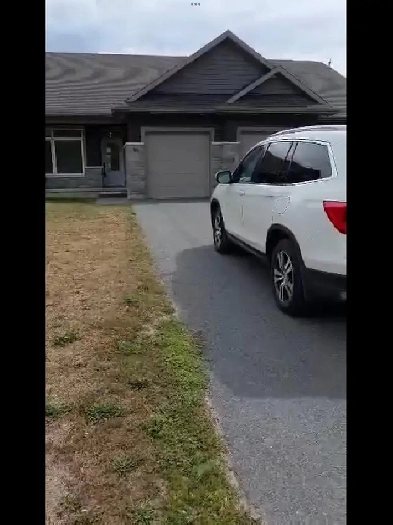 2 Bedroom Bungalow Townhouse Sublet Image# 2